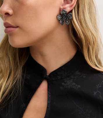 Grey Diamante Flower Stud Earrings