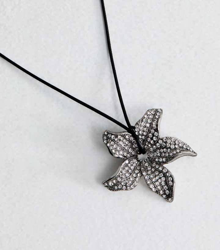 Silver Tone Diamante Flower Pendant Rope Necklace