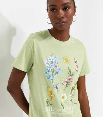 Light Green Cotton Wildflower Crew Neck T-Shirt