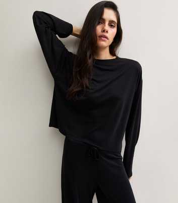 Black Boxy Long Sleeve T-Shirt