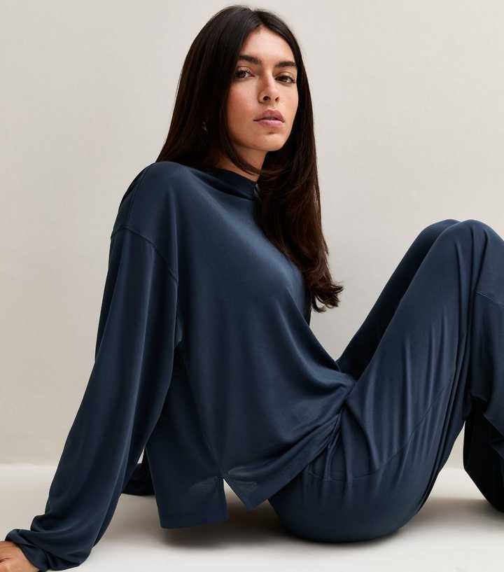 Navy Boxy Long Sleeve T-Shirt