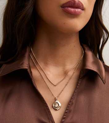 Gold Tone Brown Faux Gem Pendant Necklace