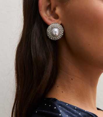 Silver Tone Diamante Circle Stud Earrings