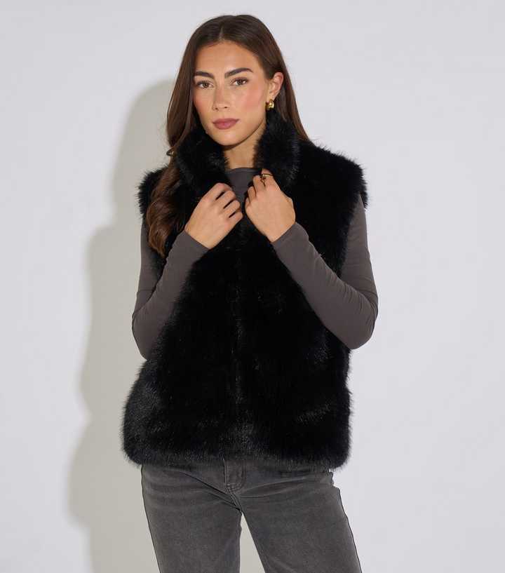 Gini London Black Faux Fur Boxy Fit Gilet